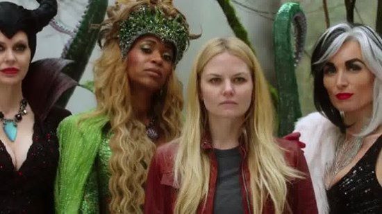 Emma Swan and the Queens of Darkness